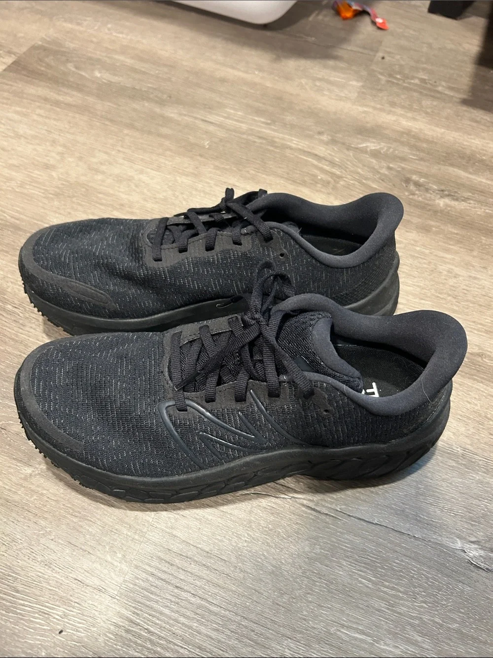 Women’s Black new balance fresh foam Shoes size 9.5 - Picture 1 of 3